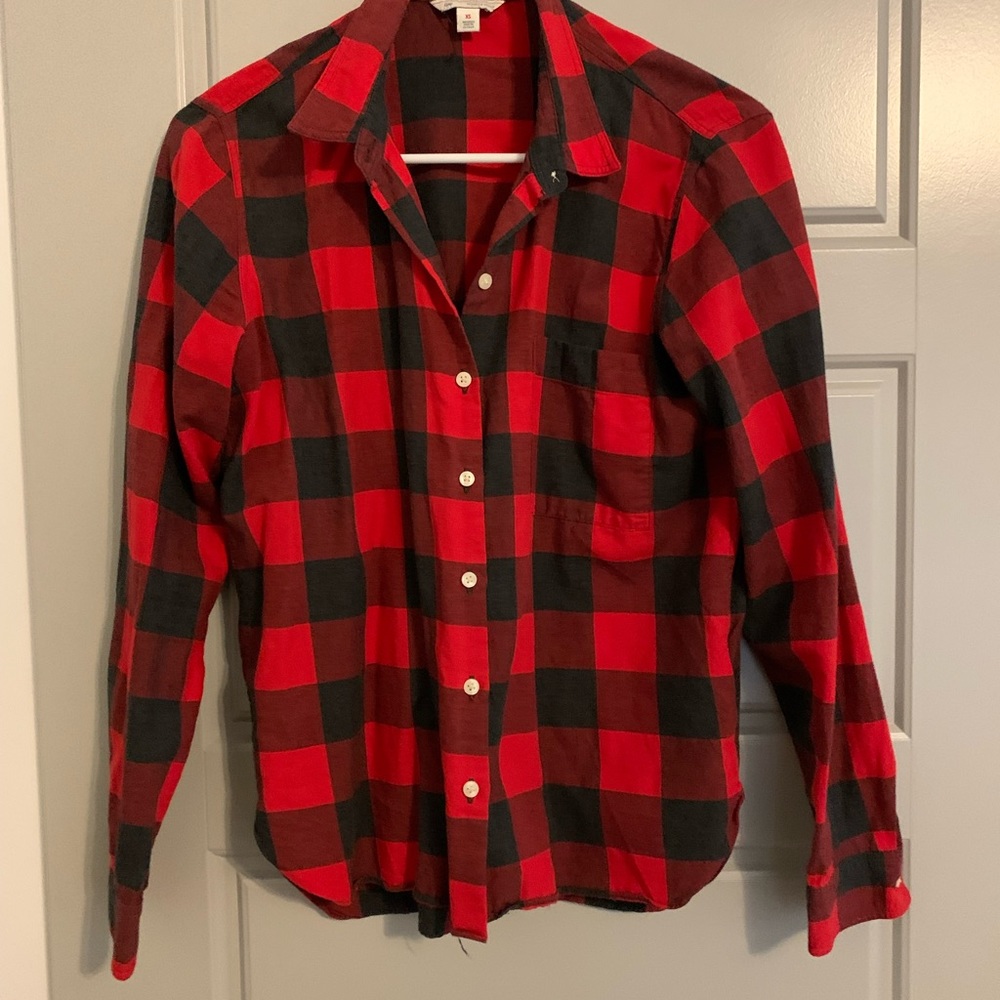 Women’s Gap Buffalo plaid print Button up Size XS